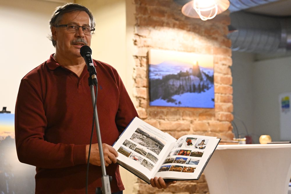 V Tatranskej galérii vystavuje fotografie Tatier dlhoročný redaktor TASR Milan Kapusta 