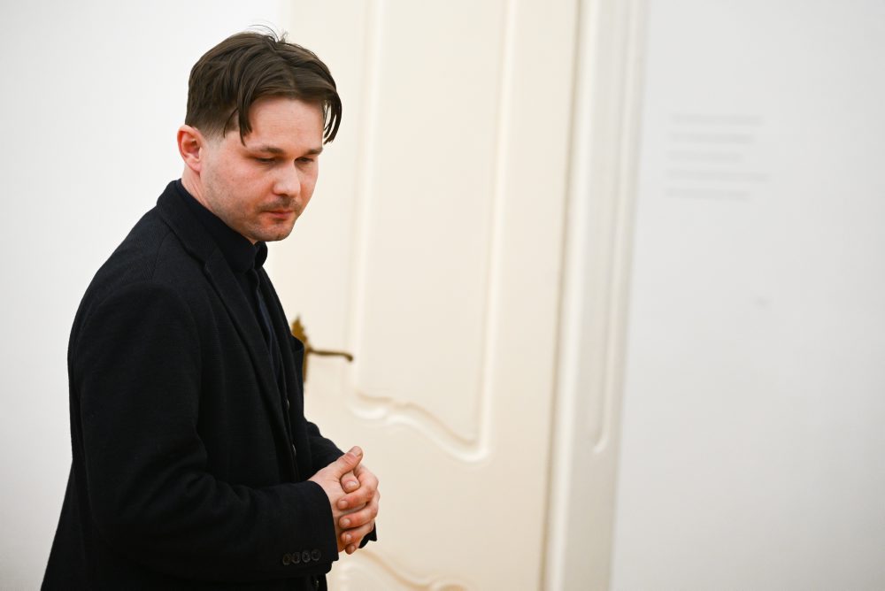 SENICA: Výstava maliara Jakuba Milčáka Na tejto strane neba