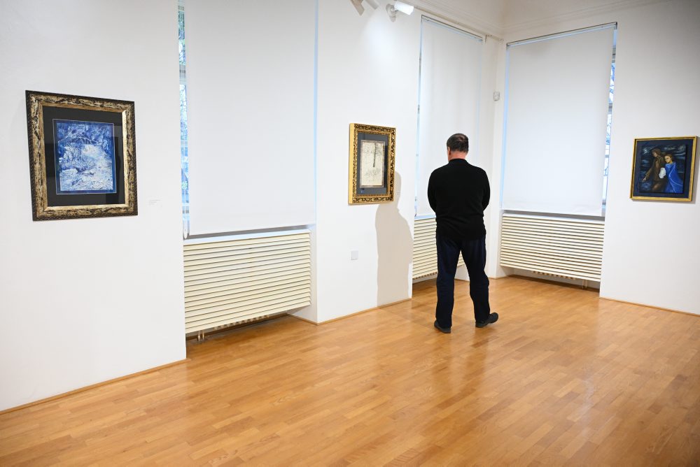 SENICA: Výstava maliara Jakuba Milčáka Na tejto strane neba