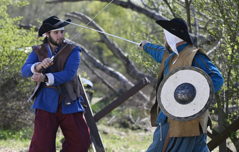 Samove hry v bratislavskej Devínskej Novej Vsi