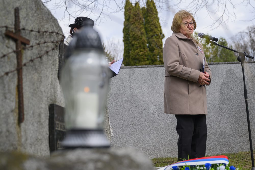 Barbarská noc - pietna spomienka na cintoríne v Poprade-Veľkej