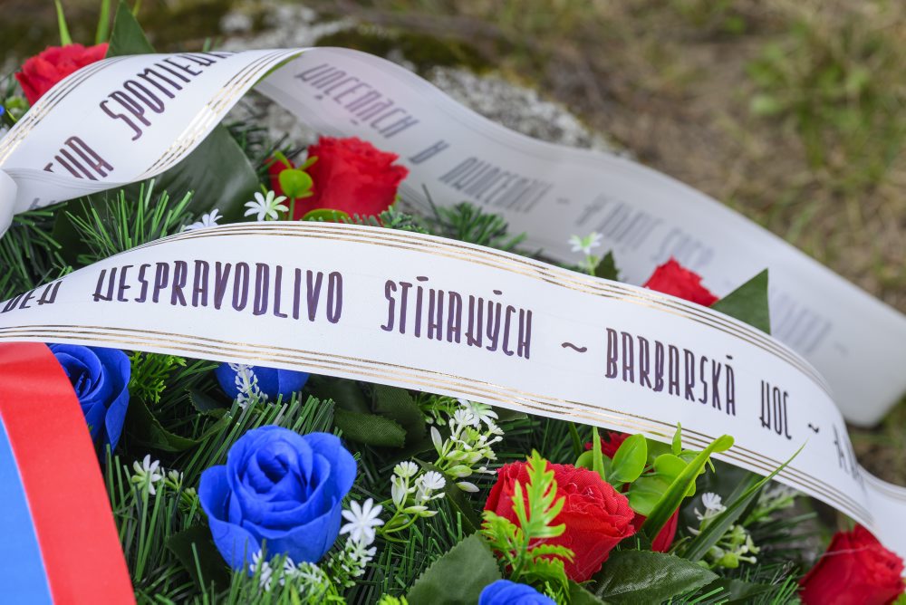 Barbarská noc - pietna spomienka na cintoríne v Poprade-Veľkej