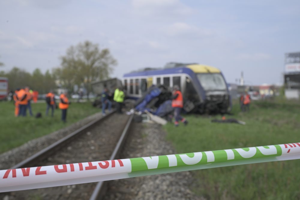 Dopravná nehoda vlaku s kamiónom v Dunajskej Strede