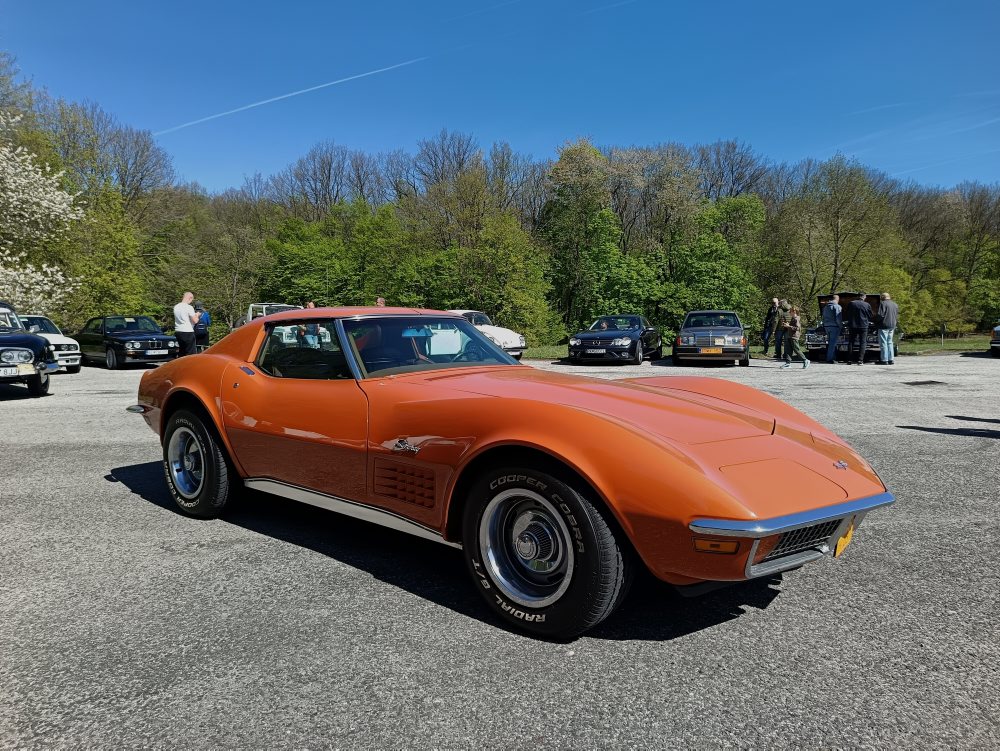 Štart veteránskej sezóny pri hrade Červený Kameň