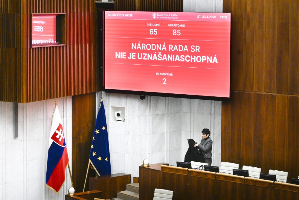 Poslanci nerokovali o odvolávaní Šutaja Eštoka, pokúsia sa opäť v piatok