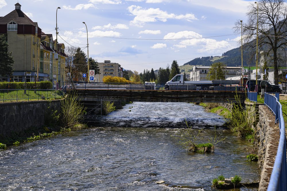Príprava na rekonštrukciu mosta ponad rieku Revúca v Ružomberku 