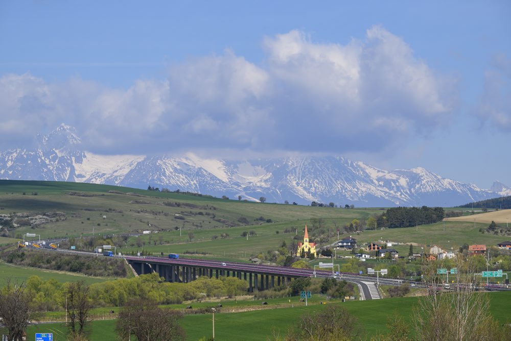 Pohľad zo Spišského Štvrtka na obec Čenčice 