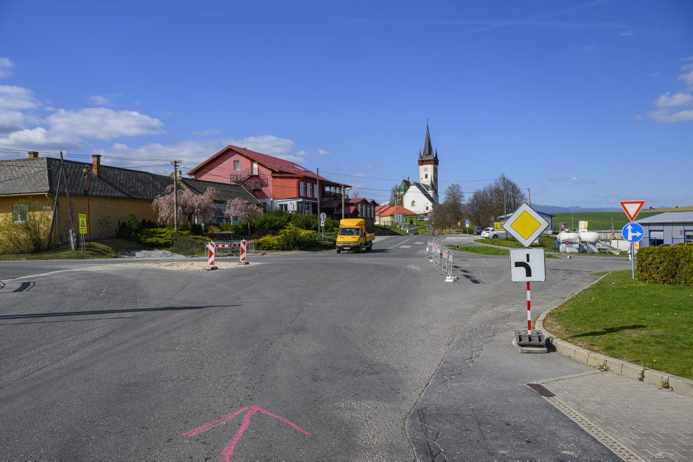 Výstavba okružnej križovatky a priľahlých komunikácií v obci Spišský Štvrtok