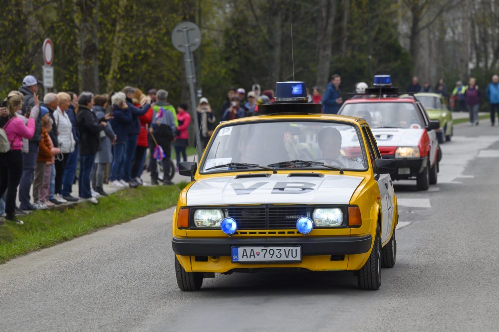 Tatranský majáles aj tento rok oživil retro sprievod či veterány