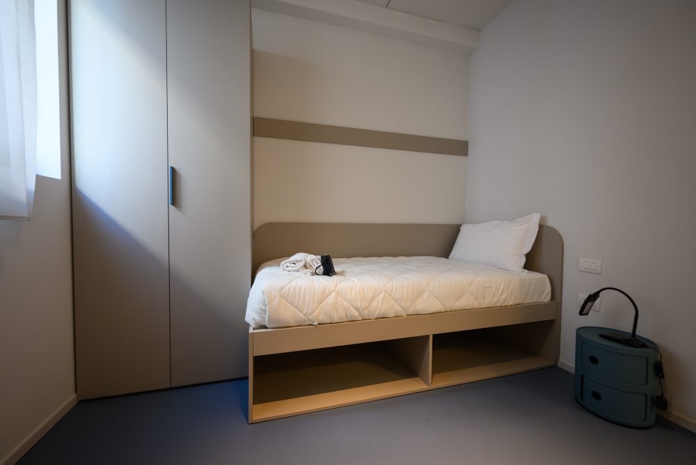 Olympijská dedina v Miláne žila vo štvrtok pochodňou