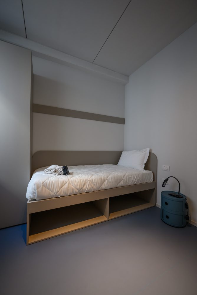 Olympijská dedina v Miláne žila vo štvrtok pochodňou