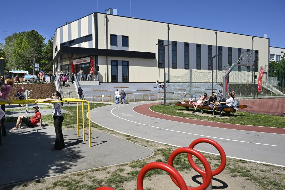 Nová multifunkčná športová hala na Pionierskej ulici v Bratislave  