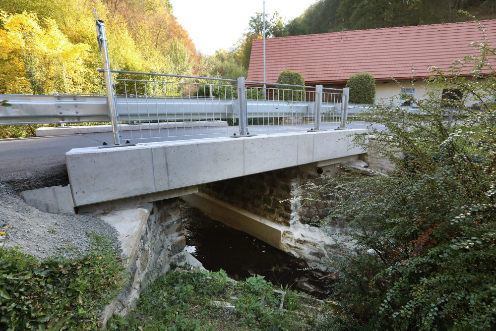 Zrekonštruovaný most v obci Podhorie