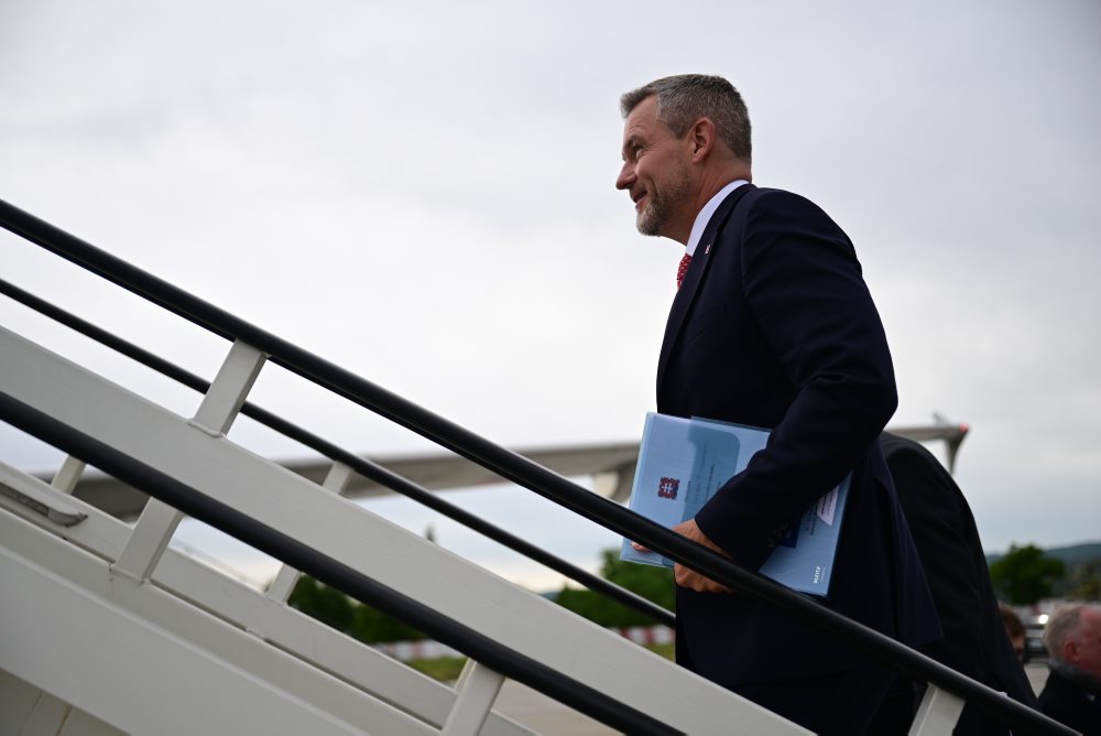Prezident SR Peter Pellegrini dnes odcestuje na samit Bukureštskej deviatky do Rumunska