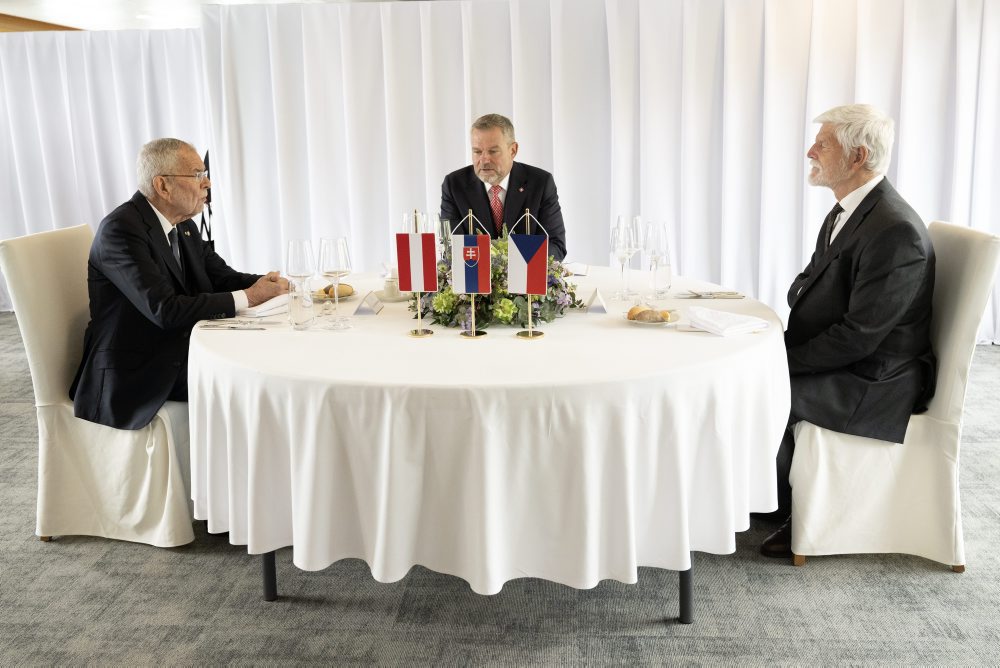 Stretnutie prezidentov krajín Slavkovského formátu v Bratislave  