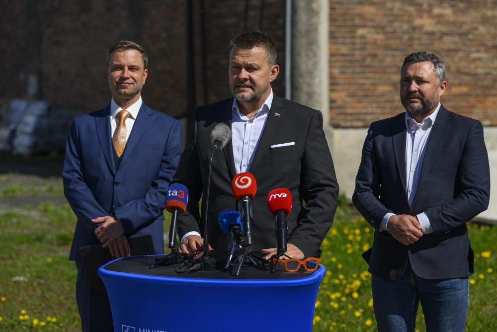 Tlačová konferencia ministra investícií, regionálneho rozvoja a informatizácie SR Samuela Migaľa