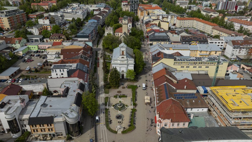 Poprad: Rekonštrukcia námestia sa začína, práce potrvajú deväť mesiacov