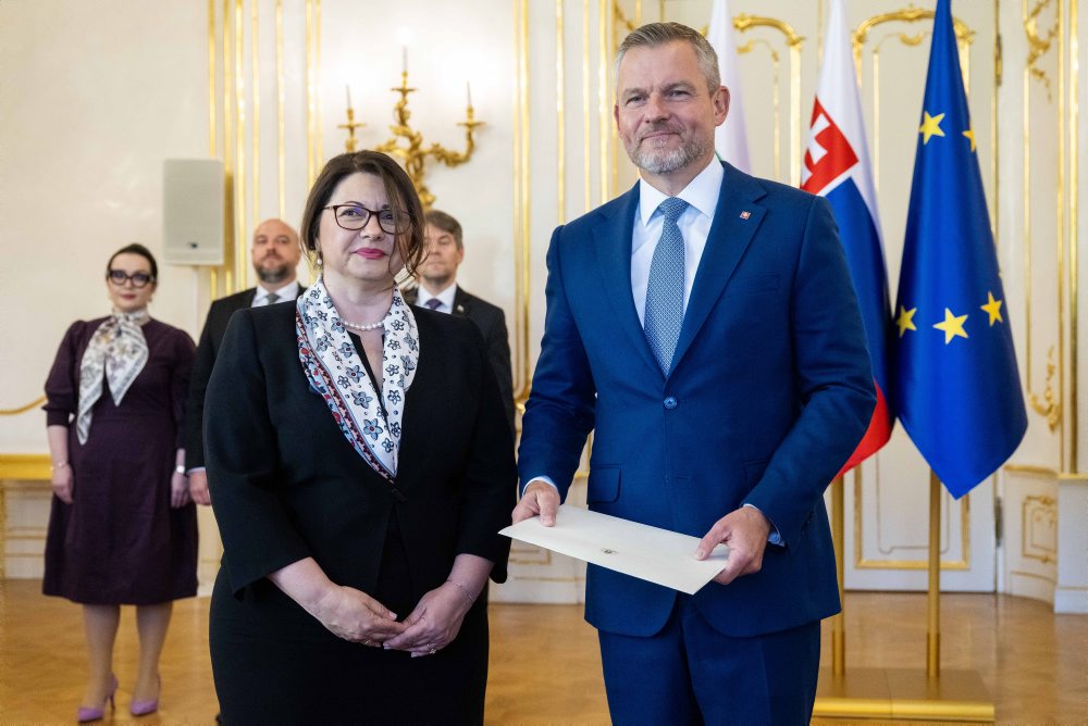 Odovzdanie poverovacích listín od mimoriadnej a splnomocnenej  veľvyslankyne  Bulharskej republiky na Slovensku Snezhany Yovevy Dimitrovej