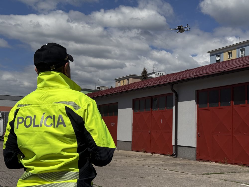 Polícia využíva drony pri dokumentovaní nehôd aj monitorovaní premávky