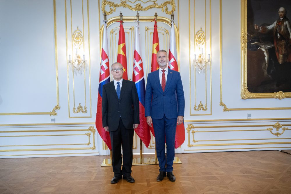 Richard Raši prijal na Bratislavskom hrade podpredsedu Národného ľudového zhromaždenia Čínskej ľudovej republiky Li Hongzhonga 
