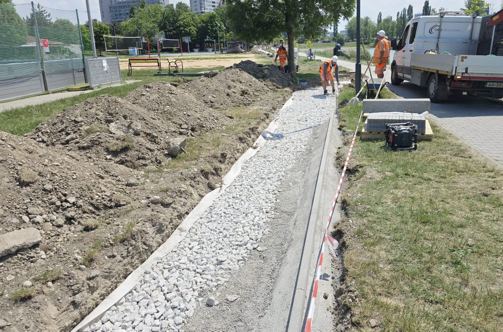 Výstavba nového bežeckého oválu pri jazere Kuchajda