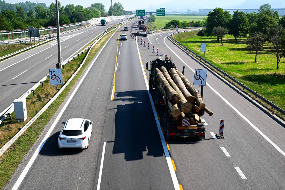 DOPRAVA: Dopravné obmedzenie na diaľnici D1 pri križovatke Nové Mesto nad Váhom 