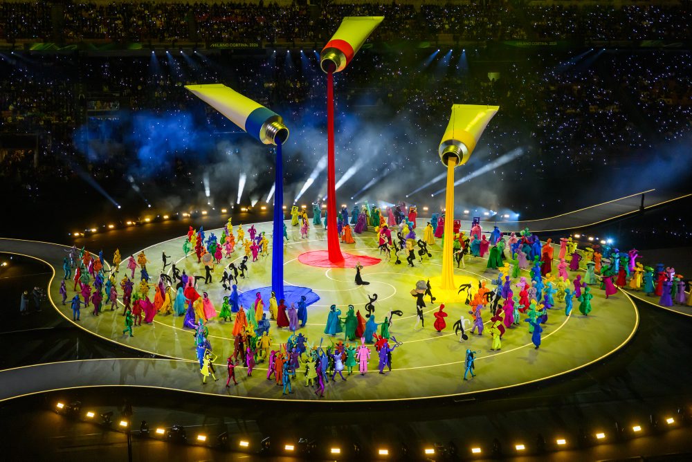 Atmosféra otváracieho ceremoniálu XXV. zimných olympijských hier Miláno-Cortina 2026 na štadióne San Siro v Miláne 