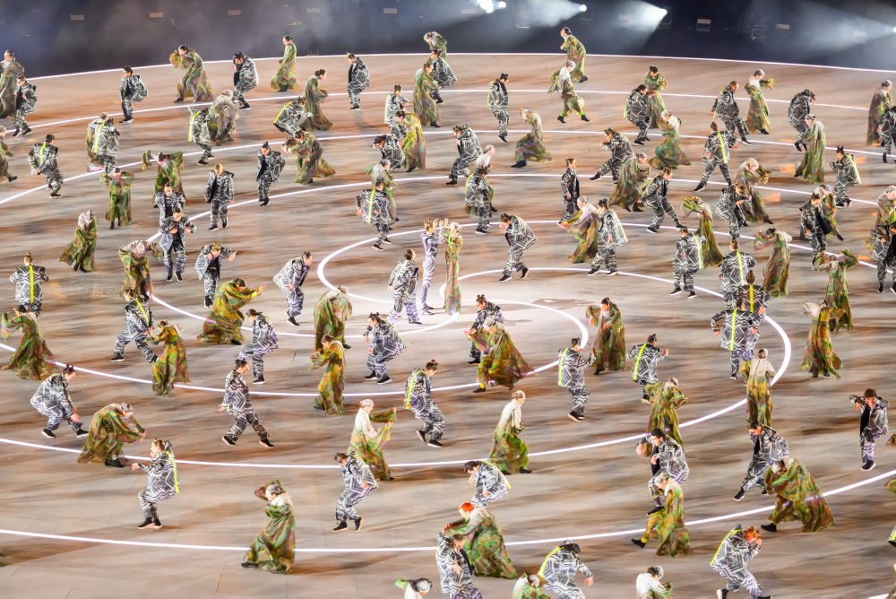 Atmosféra otváracieho ceremoniálu XXV. zimných olympijských hier Miláno-Cortina 2026 na štadióne San Siro v Miláne 