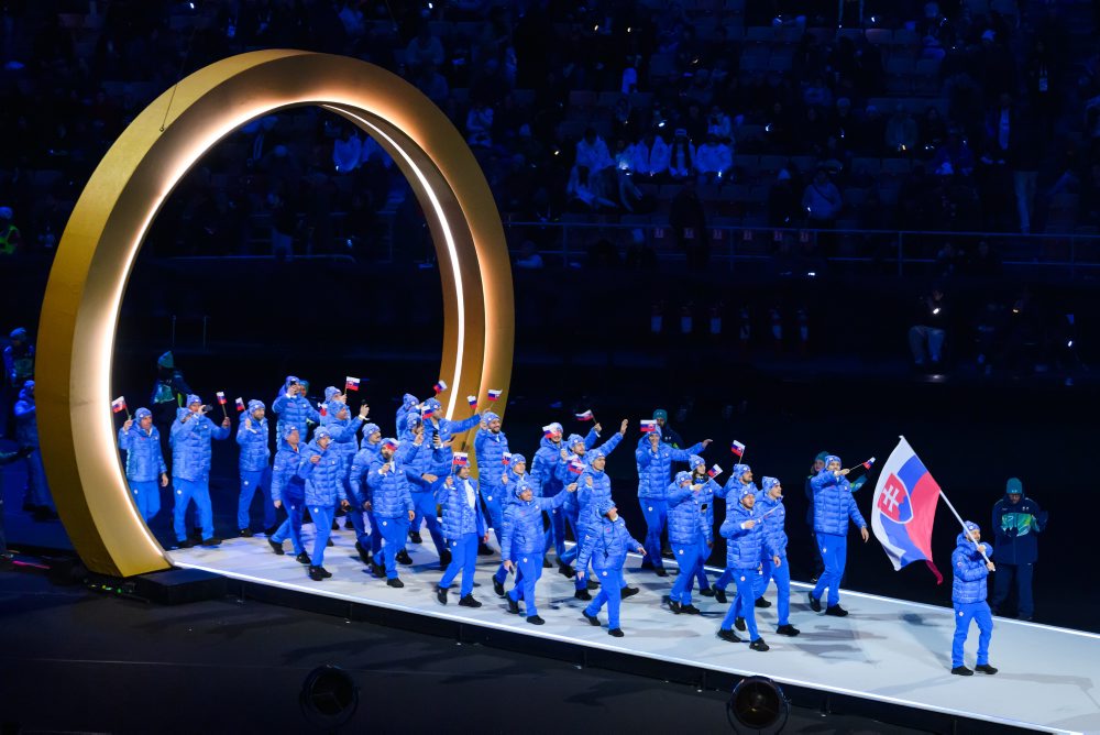 Atmosféra otváracieho ceremoniálu XXV. zimných olympijských hier Miláno-Cortina 2026 na štadióne San Siro v Miláne 