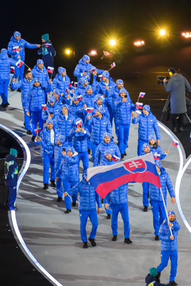Atmosféra otváracieho ceremoniálu XXV. zimných olympijských hier Miláno-Cortina 2026 na štadióne San Siro v Miláne 