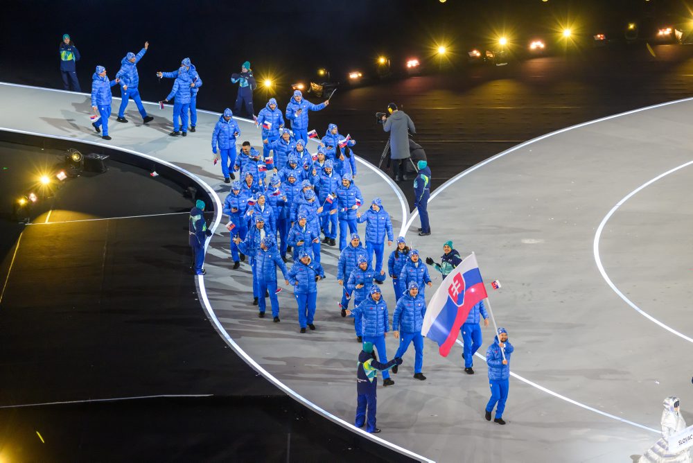 Atmosféra otváracieho ceremoniálu XXV. zimných olympijských hier Miláno-Cortina 2026 na štadióne San Siro v Miláne 