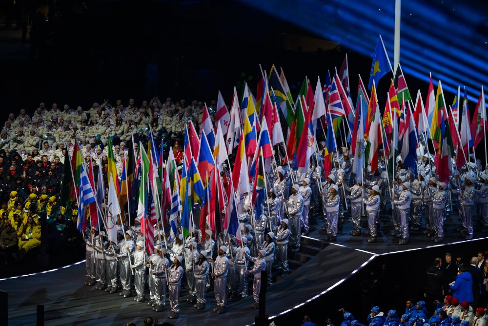 Atmosféra otváracieho ceremoniálu XXV. zimných olympijských hier Miláno-Cortina 2026 na štadióne San Siro v Miláne 
