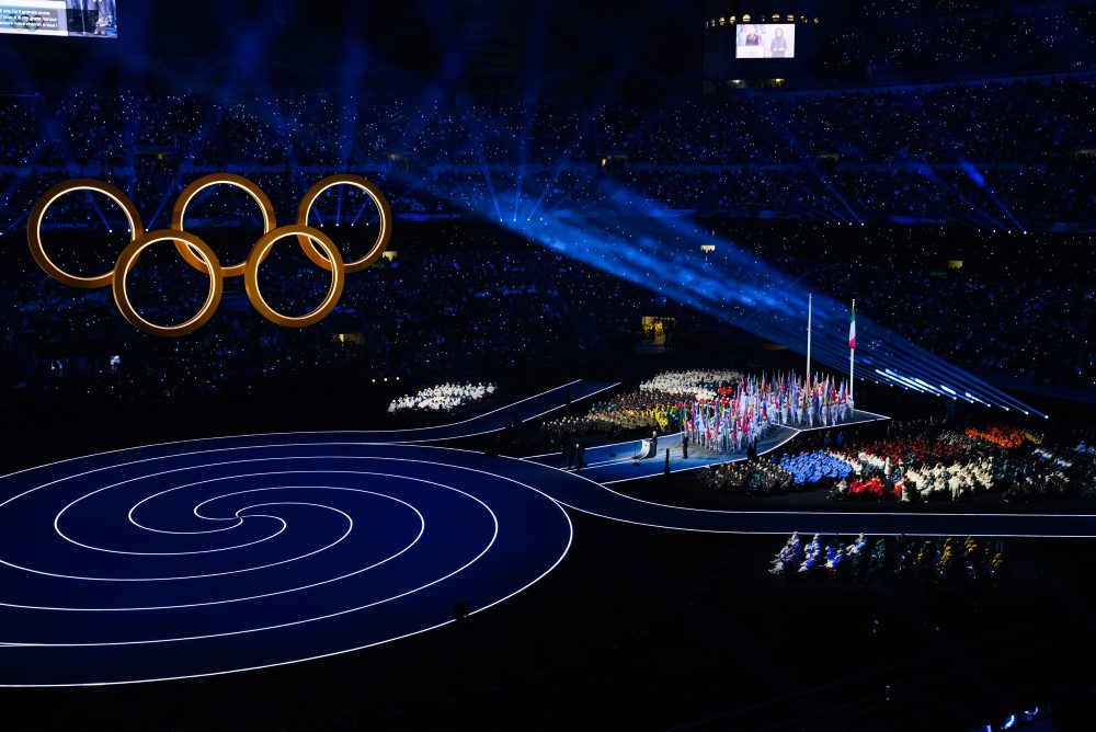 Atmosféra otváracieho ceremoniálu XXV. zimných olympijských hier Miláno-Cortina 2026 na štadióne San Siro v Miláne 