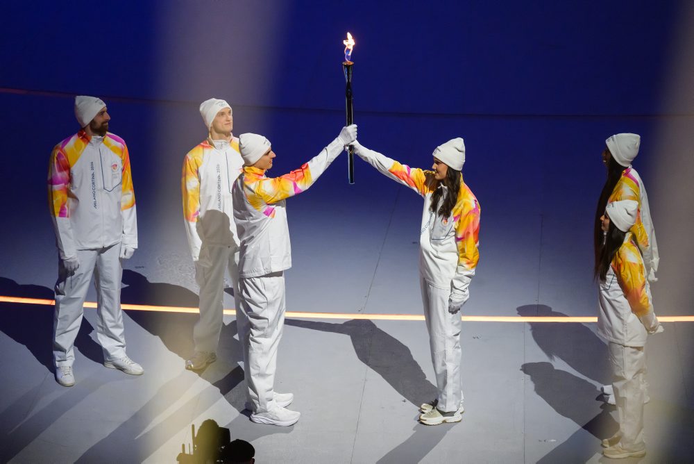 Atmosféra otváracieho ceremoniálu XXV. zimných olympijských hier Miláno-Cortina 2026 na štadióne San Siro v Miláne 