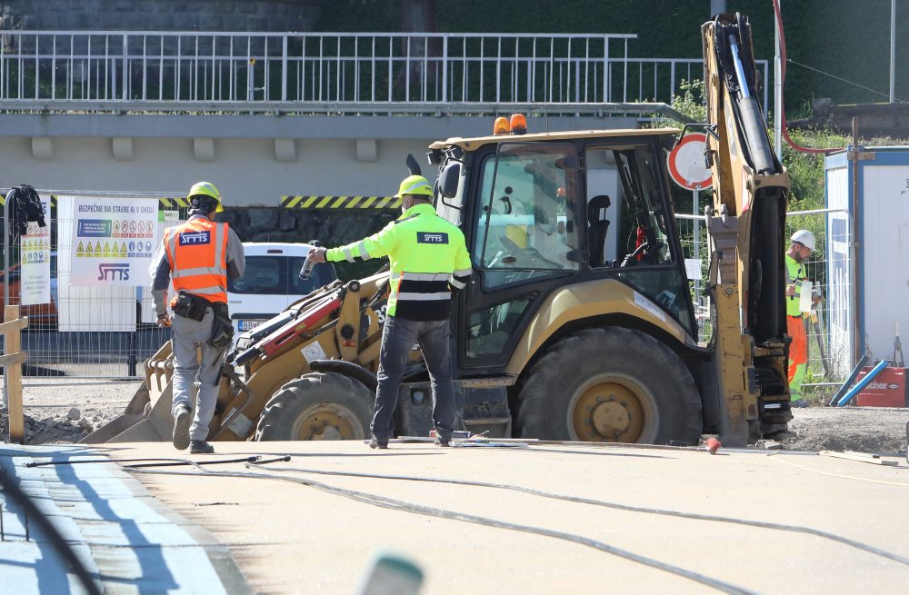 Stavebné práce na novom moste pri Malej železničnej stanici v Banskej Bystrici 