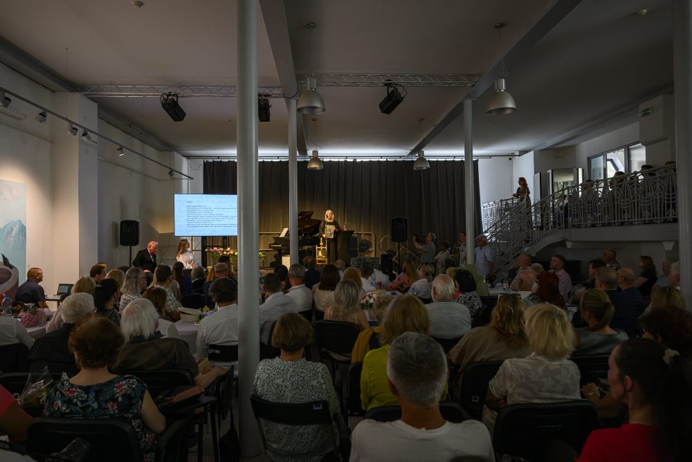 V Tatranskej galérii v Poprade predstavili publikácie Umenie Tatier štyroch krajín a Anna Ondrušeková: Memories 