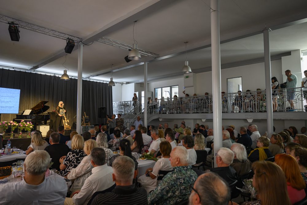 V Tatranskej galérii v Poprade predstavili publikácie Umenie Tatier štyroch krajín a Anna Ondrušeková: Memories 