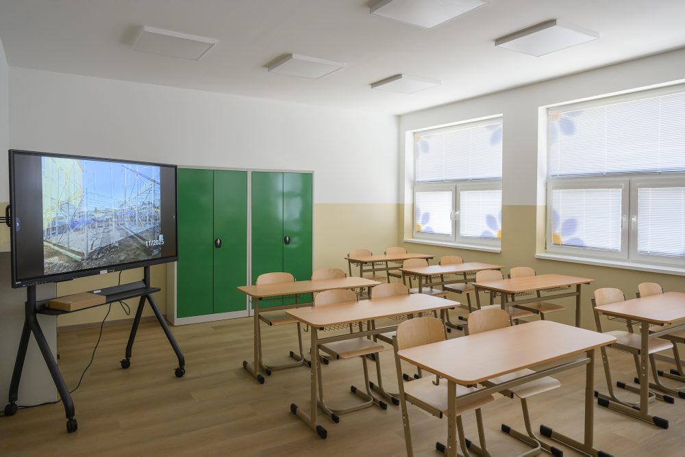Otvorenie novovybudovaných priestorov ZŠ v obci Hranovnica, ktoré odstraňujú dvojzmennú prevádzku 