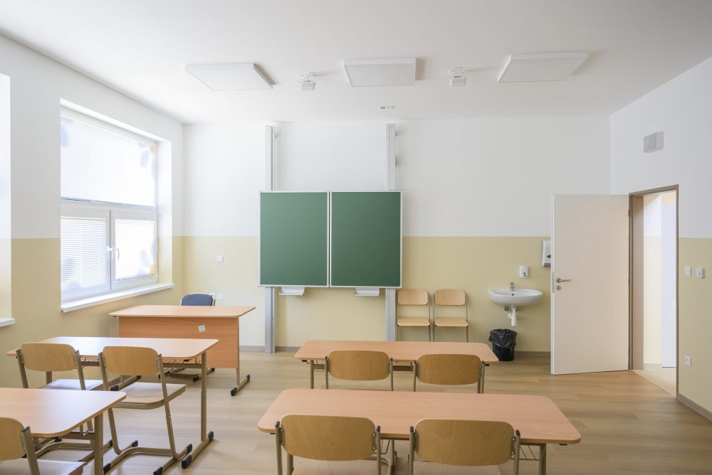 Otvorenie novovybudovaných priestorov ZŠ v obci Hranovnica, ktoré odstraňujú dvojzmennú prevádzku 