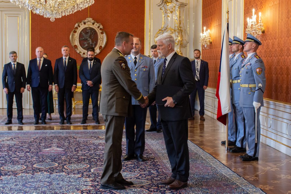 Šéfom českej armády sa stal generál, ktorého vo funkcii nechcel minister obrany