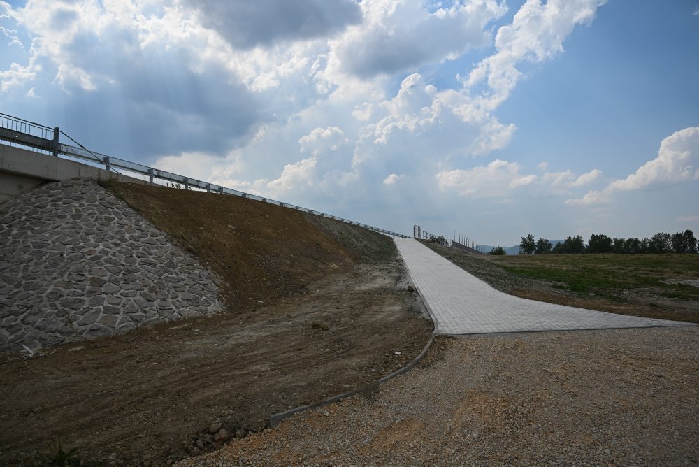 DOPRAVA: Stavba nových mostov na ceste I/9 pri Veľkých Bierovciach
