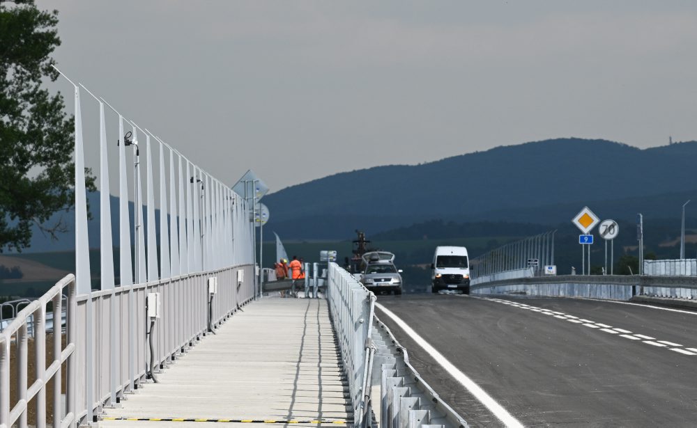 DOPRAVA: Stavba nových mostov na ceste I/9 pri Veľkých Bierovciach