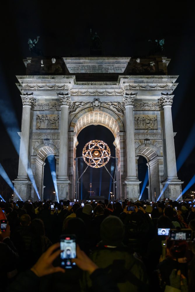 Olympijský oheň v Miláne 