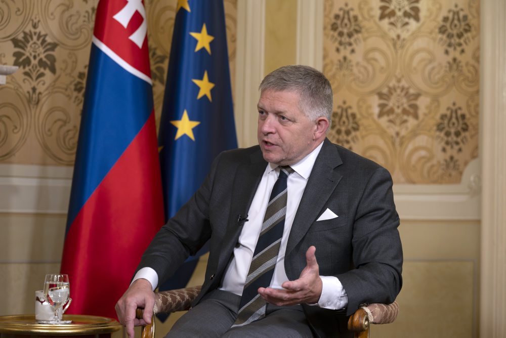 Predseda vlády SR Robert Fico počas rozhovoru pre TASR