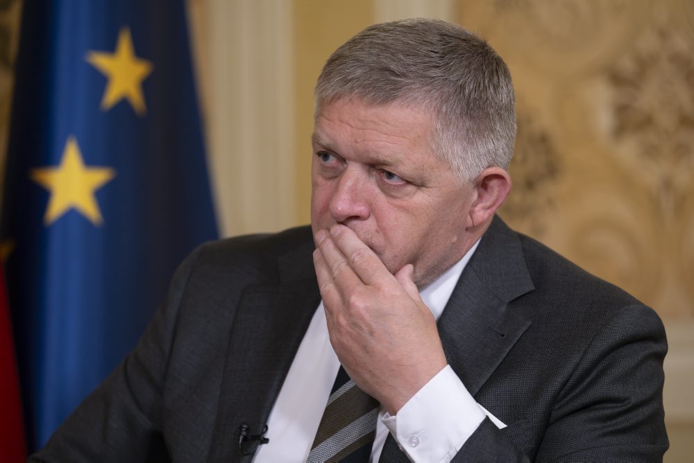 Predseda vlády SR Robert Fico počas rozhovoru pre TASR