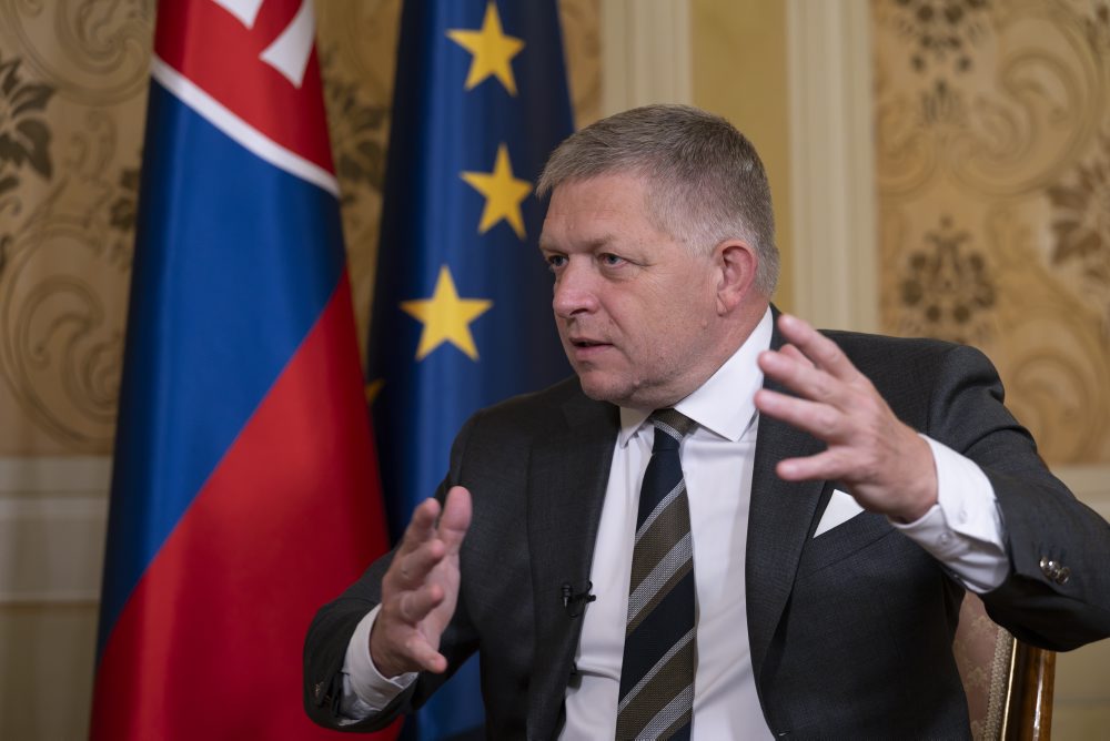 Predseda vlády SR Robert Fico počas rozhovoru pre TASR