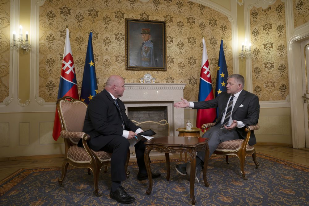 Predseda vlády SR Robert Fico počas rozhovoru pre TASR