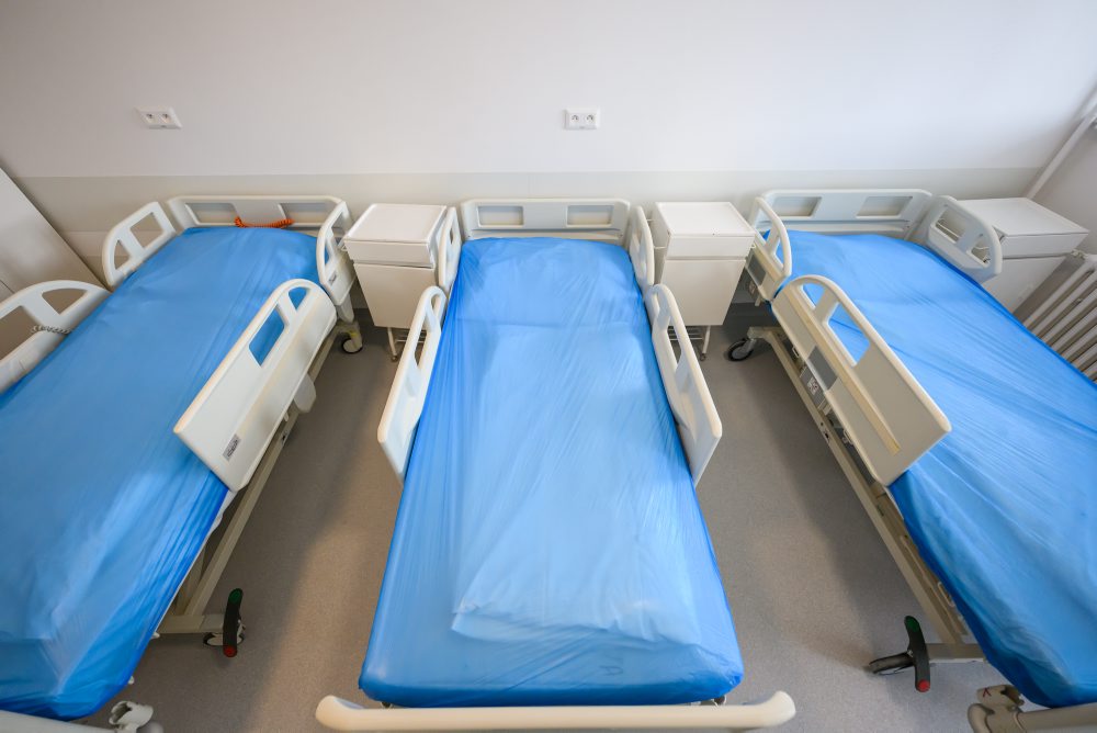 Otvorenie zrekonštruovaného Psychiatrického oddelenia v Nemocnici sv. Cyrila a Metoda za účasti ministra zdravotníctva SR Kamila Šaška a riaditeľa Univerzitnej nemocnice Bratislava Alexandra Mayera