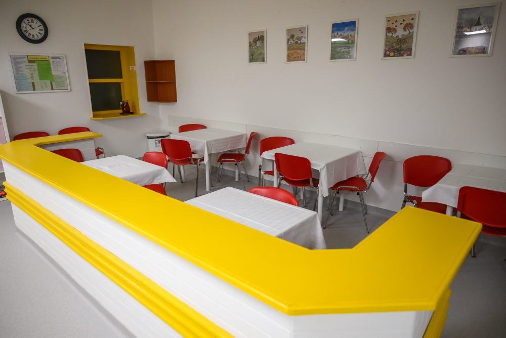 Otvorenie zrekonštruovaného Psychiatrického oddelenia v Nemocnici sv. Cyrila a Metoda za účasti ministra zdravotníctva SR Kamila Šaška a riaditeľa Univerzitnej nemocnice Bratislava Alexandra Mayera