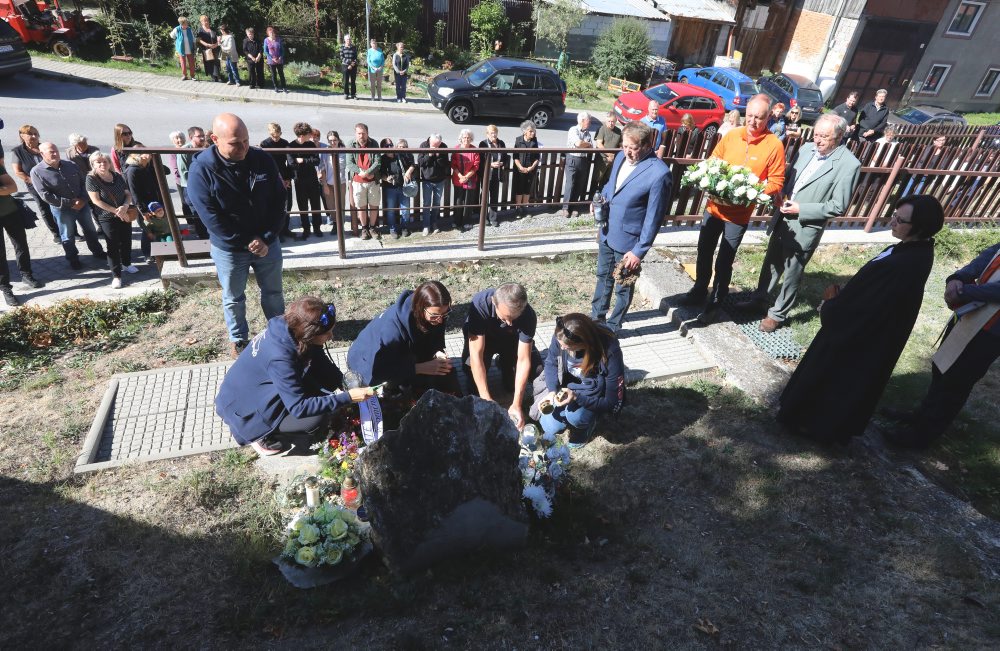 V Strelníkoch spomínajú na obete nehody záchranárskeho vrtuľníka spred 10 rokov
